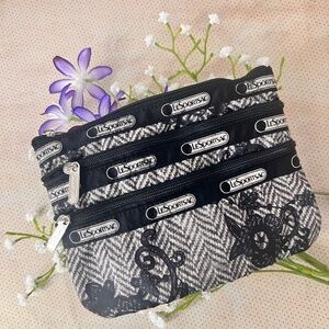 Le Sportsac 3 zip cosmetic bag Black & White Design